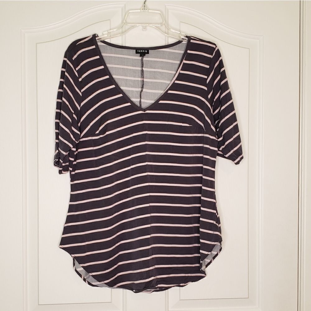 Torrid Top - Picture 2 of 5